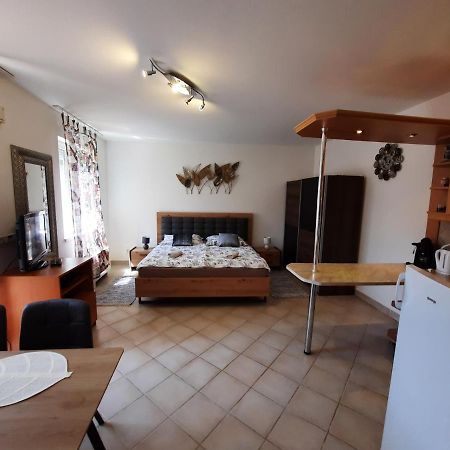 Apartament Crazy Frog Gambrinusz II. Hajdúszoboszló Zewnętrze zdjęcie