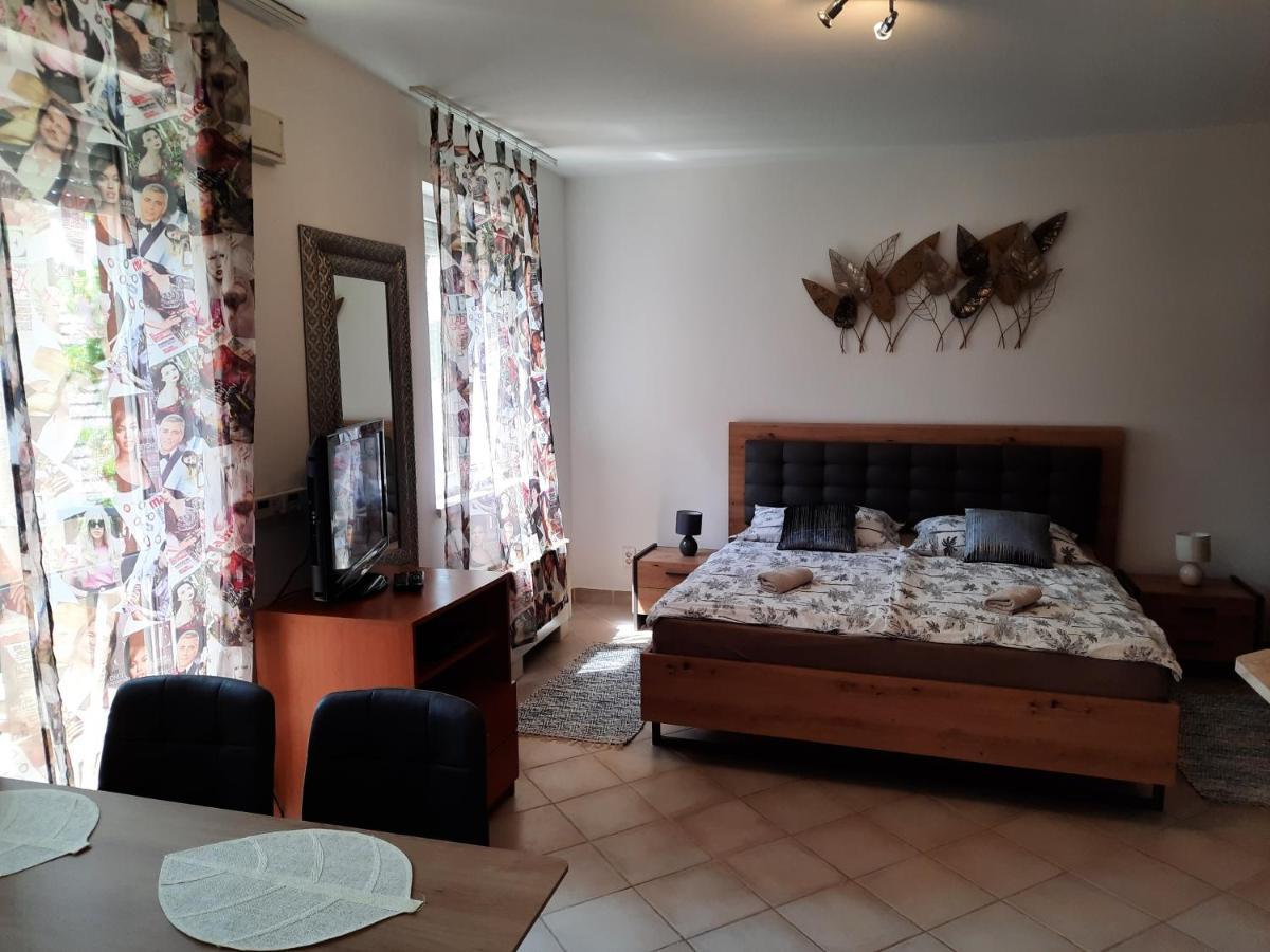 Apartament Crazy Frog Gambrinusz II. Hajdúszoboszló Zewnętrze zdjęcie